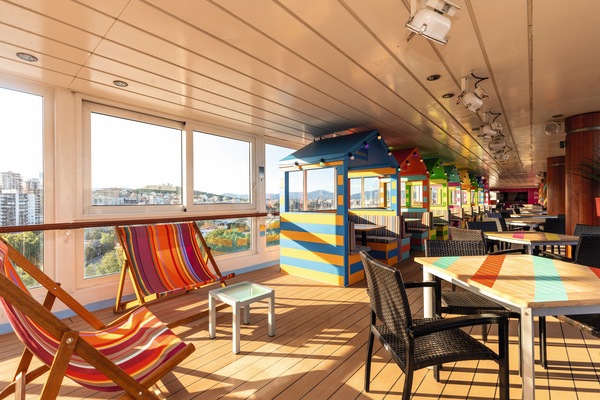 Marella Cruises Marella Explorer Snack Shack ©Cezare White 1.jpg